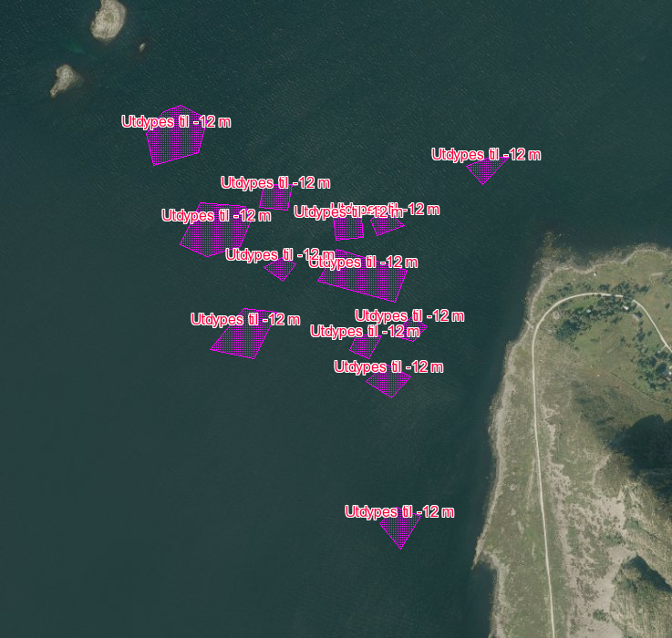 Prosjektert dybde etter utdypingen er 12 meter, arealet utgjør til sammen ca. 47 000 m2 og volumet omlag 82 000 m3. Nasjonal transportplan: 2018-2027, 2.