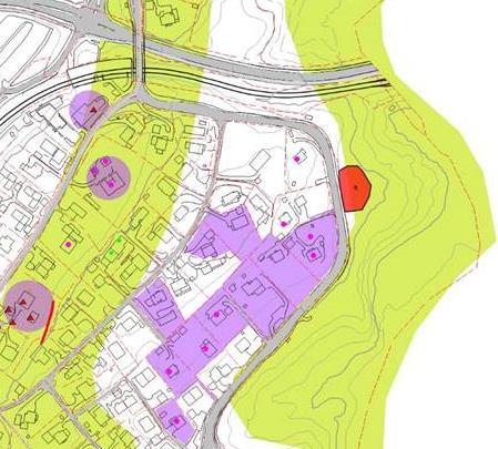 Planstatus De tre eiendommene utgjør i overkant av seks daa. Eiendommene er uregulerte og er i kommuneplanens arealdel avsatt som eksisterende boligbebyggelse.