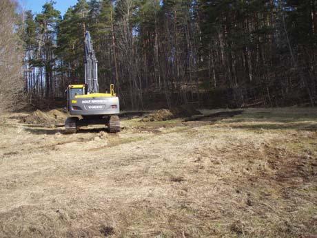 Flate 1 Flate 1 bestod av en innstikker fra flate 2. Det ble lagt tre sjakter på flaten, og disse ble orientert nordøst-sørvest.