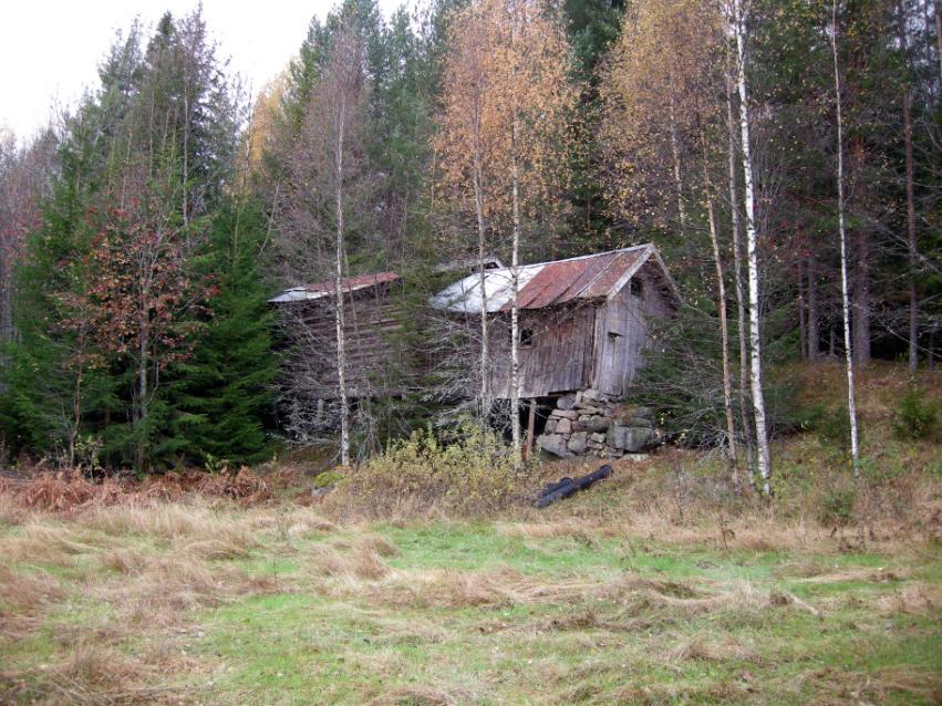 sto tomt, nå også det til høyre.