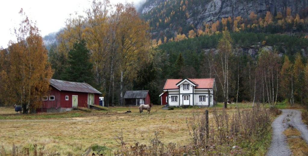 GAMLE HUS DA OG NÅ, 2. OMVERV 4.2 Endringer og geografiske variasjoner 700 650 600 550 500 0821 Bø 2. omverv: Endring - sentrum/periferi Endret ABC 1.omv Endret ABC, 1.-2.omv. (% av gjenst. 2.omv.) Står Uendret 6% Endringsaktiviteten har vært noe større i de sentrale områdene.