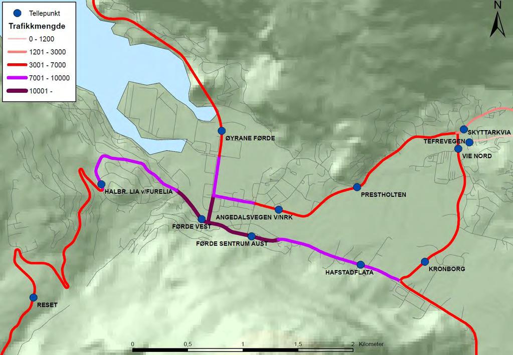 3.1.1. Trafikkmengder Fig. 3.2 Trafikkmengder i Førde m/tellepunkt (kjt/døgn i 2011) Jfr. fig 3.2 er det stor skilnad på trafikkmengda sentralt i Førde og litt lengre frå sentrum.