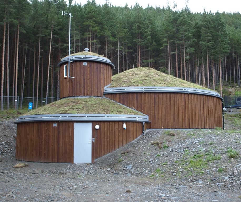 BASSENG Trekledning Torvtak Ventilhus