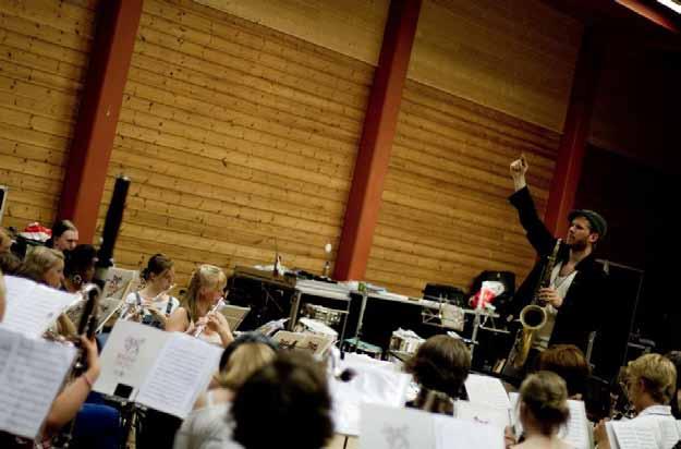 Dagens dommere Junior-/aspirant Christine Møklegaard og Steffen Granly - Christine er musikkpedagog utdannet ved Barratt Due Musikkinstitutt.