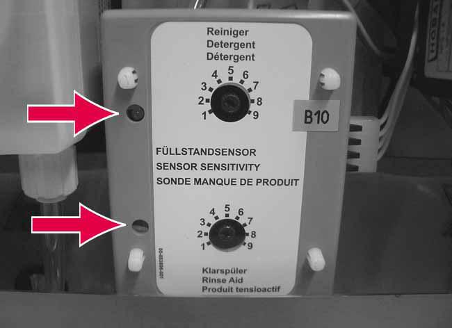 NO PROFI AMX Første igangsetting Installasjons- og bruksanvisning Kjemislange med blått merke ved inntaksfilteret legges i bunnen på den eksterne beholderen. Fylle kjemislangene: Trykk på.