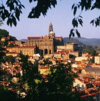 Office de Tourisme Le Puy Le Puy kristne budskap over hele verden, slik Jesus hadde befalt. Så hvorfor ikke Spania der det på den tiden var nok av "hedninger" å jobbe med?