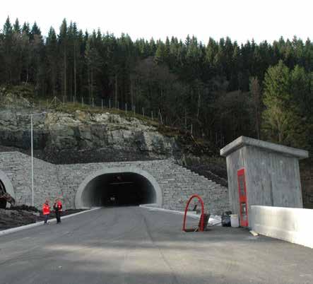 I tillegg vil disse ofte ha en plassering der det er mange ulike vegelementer, for eksempel ved tunnelportal.