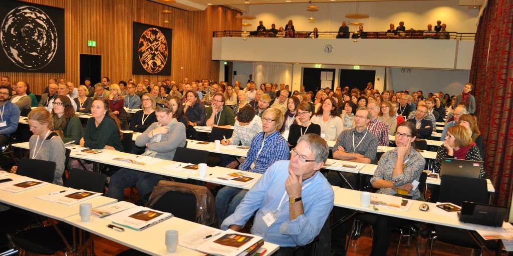 FULLT HUS: Plankonferansen fylte Terminus Hall med deltakarar frå både kommunar, konsulentbransjen, forsking- og utdanning, politikk og statleg forvalting (Foto: Per Nordmark) 5.6.
