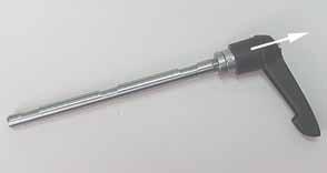 6.3.1 Knivholdersokkel uten sideveis bevegelse Omposisjonering av knivholdersokkelen Knivholderbasen består av ett element (stivt) (51) og kan flyttes fram og tilbake på mikrotomets sokkelplate.