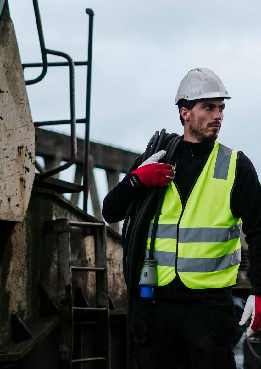 HIGH VISIBILITY HiVis-produkter gjør deg godt synlig for omverdenen enten i yrkessammenheng eller på