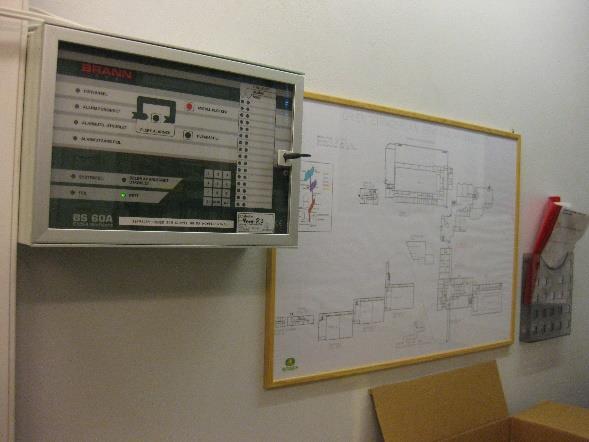 Statsbygg Elektrotekniske anlegg Side 23 av 30 - alarmorganer - Røykdetektorer og varmedetektorer Det finnes mangelfull eller ingen dokumentasjon på anlegget.