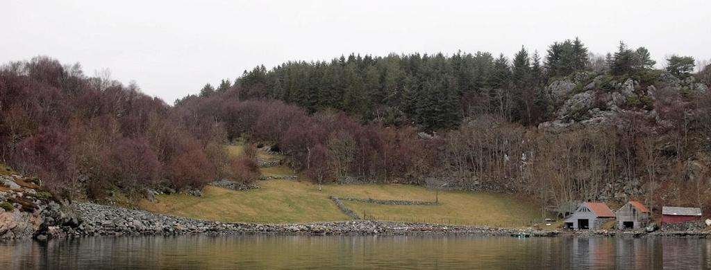 4.2.2 Landskap Strandsona kan ha kvalitetar som er knytta til eit landskapsrom som naturleg vender seg mot stranda/sjøen. Landskapsrommet vert då ei naturleg topografisk avgrensing.