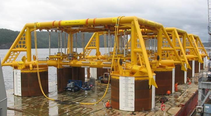 Fabrikasjonsdivisjonen Subsea Highlights Tordis-kontrakt FMC Technologies/Statoil - verdens første subsea undervanns-separasjonsmodul, 1300 tonn, i fabrikasjon Tyrihans-kontrakt - FMC