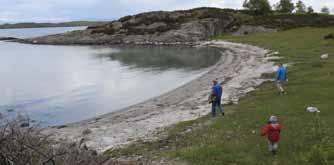 72 Austerøy Tysvær Ç Denne fine badevika finner du innerst i Førresfjorden.