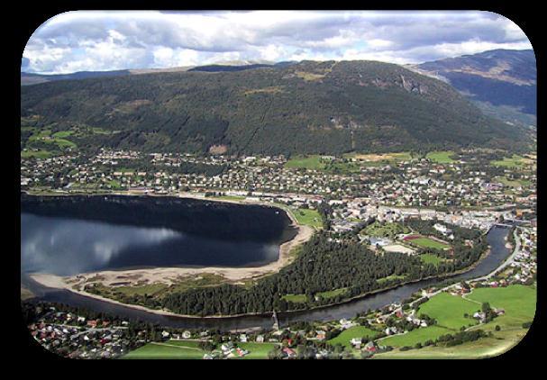 SAMANDRAG Voss kommune Innbyggarar Storleik husstandar Næringsliv Nybygging Vassboren varme Vasskraft Vasskraftpotensiale Nettutfordringar Vossevangen, foto: Geir Dyvik 14 106 pr. 01.