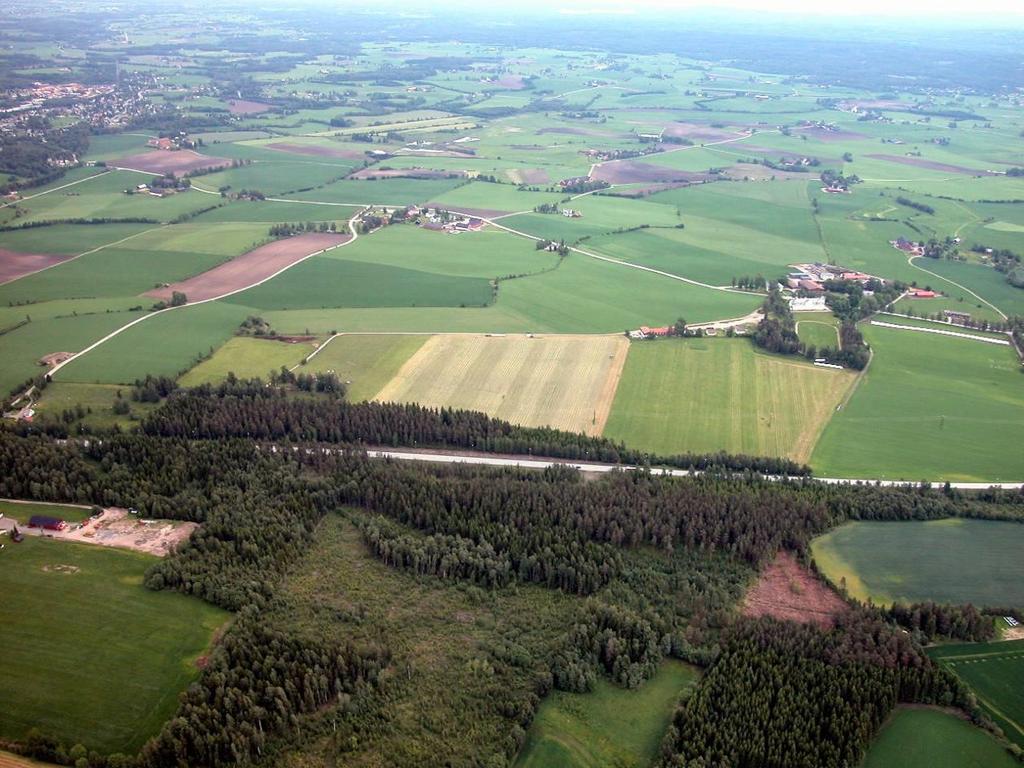 Figur 14: Nordvimarka. En del viltpåkjørsler skjer på strekningen, spesielt rådyr. Av og til registreres også elgpåkjørsler. 5.2 Omfang og konsekvenser 5.2.1 Omfang Tabell 6.