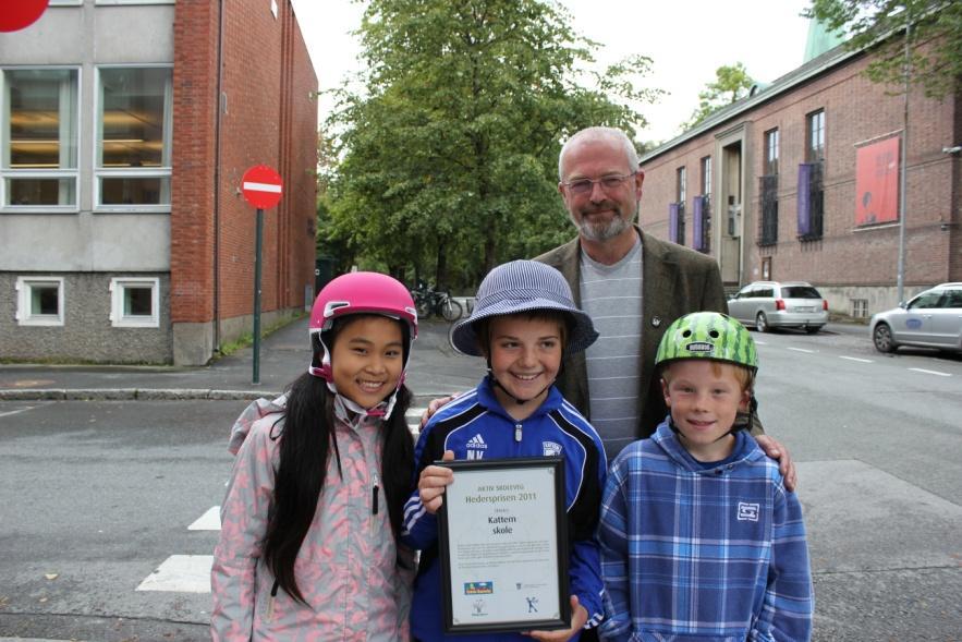 Fysisk aktivitet - Helse Uke 38 Aktiv skoleveg bra deltakelse i høst Målet er å få flest mulig elever på 1.-10.