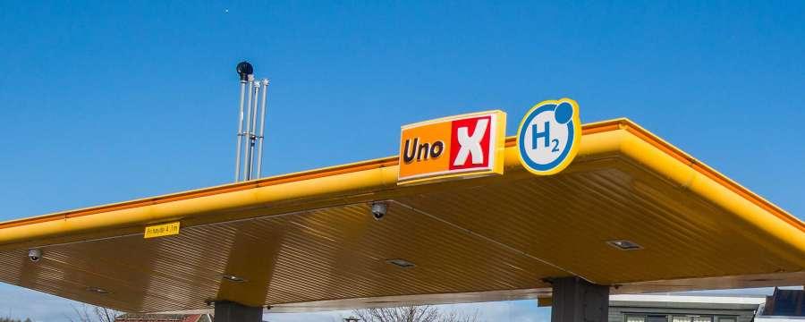 March 2016: Uno-X Hydrogen AS 20 stations within 2020. Joint Venture with NEL Hydrogen s 90 of experience, for industrial electrolysis. Praxair Norway buys 20% share in May 2016.