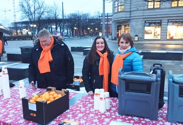 Etter en avstemming på intranettet ble det bestemt at pengene skulle gå til Kirkens Bymisjons gatenære arbeid.