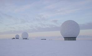 12 Svalbard, Tromsø og Andøya: Ny virksomhet i nord Norsk Romsenter har som oppgave å utvikle og drive nasjonal, romrelatert infrastruktur på forretningsmessig grunnlag.