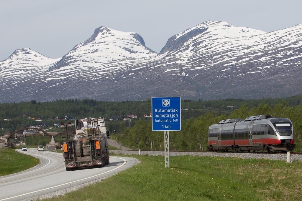 1326 Tamreinpåkjørsler på Nordlandsbanen Utfordringer og tiltak i Nord-Trøndelag og Nordland Christer M.