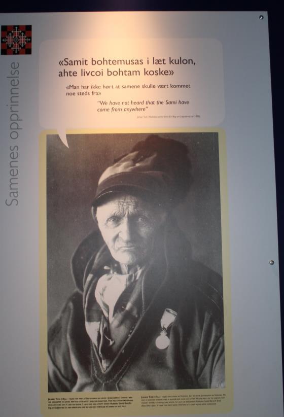 Dette sitatet av den kjente samiske forfatteren Johan Turi innleder utstillingen Samisk kultur på Norsk Folkemuseum (se figur 2).
