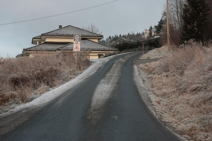 slik at avkjøringen får en tilfredsstillende