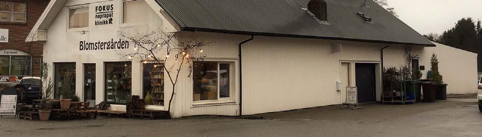 Solakrossen verkstedsbygning (Sola kommune). Eldre hus i Solakrossen (Sola kommune).