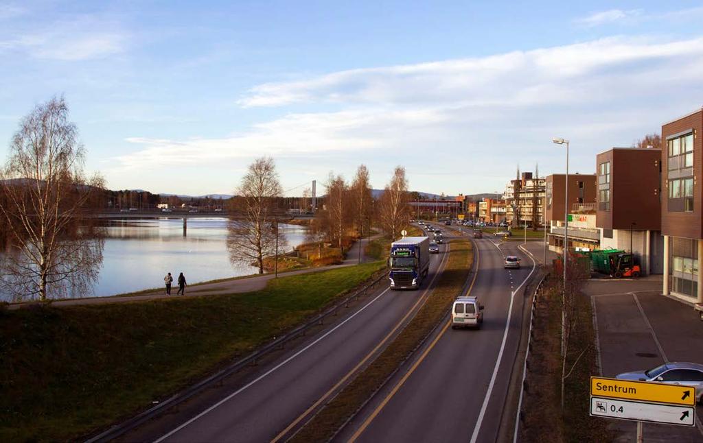 STRUKTURER Glomma fungerer som en fysisk barriere, men er også en stor ressurs Glomma skiller byen i to - øst og vest Riksvegene er utformet som landeveger og er dårlig koblet til byens gatenett og