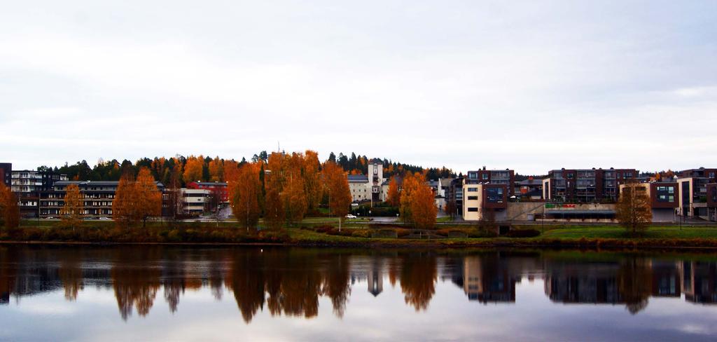 Innholdsfortegnelse Innledning... 0 Avgrensning av bykjernen... 0 ANALYSE Identitet. Byens historie... 06. Epoker... 08. Gjenreisningsbyen... 0 Analyse Landskap. Landskapsrom.... Blågrønne strukturer.