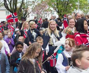 BARNETOGET KL 09.30 Tale til barna av Eileen Kristoffersen og Vår Vilde Farset fra 7.trinn på Austrått skole. Sverre Sigurdson Musikkorps spiller til allsangen.