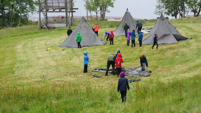 Friluftsleiren Friluftsskolen nsansvar FOTO: Martine Støle Akse I 2016 arrangerte vi to uker med Friluftsleir, første og siste uke av skolenes sommerferie.