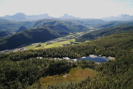 Bilde 67. Åslandskap over Saldal. Typisk åslandskap langs dalskuldrer og rygger. Bilde 68. IÅGTG 02, LO 1747 Bjørkåsen, Ballangen. Bilde 69. IÅ GTG 02, LO 1247 Rokåsen, Vefsn. Bilde 70.