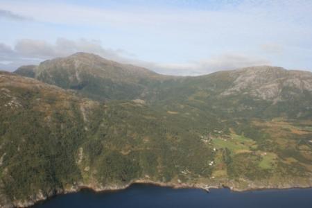 Bilde 81 Hognfjell LO 2597 og Landfjellklubben LO 2349 i Brønnøy Bilde 82 Ytterstadfjellet LO 1532, Kjølfjellet LO 1534 bak. Lødingen.