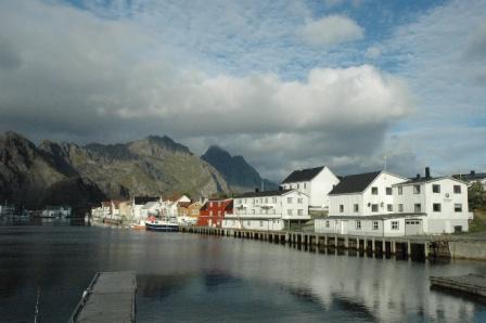 Bilde 158 LO 1000 Henningsvær i Vågan. Bilde 159 LO 2501 Sleneset i Lurøy.