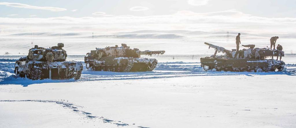 HÆREN SENNALANDET: Telemark bataljon med noen av sine Leopard stridsvogner under øvelse Joint Viking. FOTO: HENRIK H.