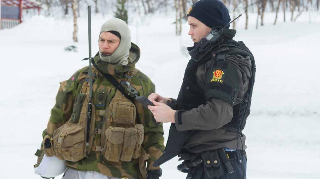 SAMMEN: Politi og forsvar jobber sammen når hendelser oppstår ved den norsk-russiske grense.
