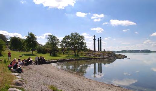 Nordens største selskap, Statoil, har sitt hovedkontor på Forus i Stavanger, og i tillegg har flere internasjonale olje- og gasselskap sitt norske kontor i byen.