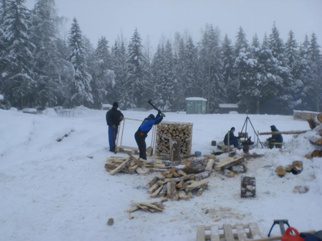 Frisk luft, fysisk arbeid og fellesskap