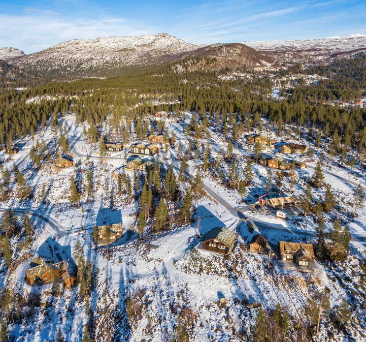 FAKTA OM EIENDOMMEN SE VIDEO OVER OMRÅDET https://vimeo.com/193531636 Vidsyn hyttefelt ligger like sør for Hovden med en fantastisk beliggenhet og atmosfære.