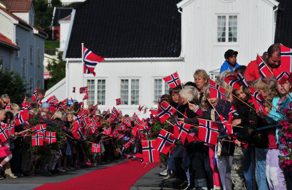 1. Forord Visjonen for Lillesand: Unik, trygg og skapende, har vi tatt med oss fra forrige rullering av kommuneplan i 2006. Det er fordi vi synes visjonen er god, og passende for kommunen vår.