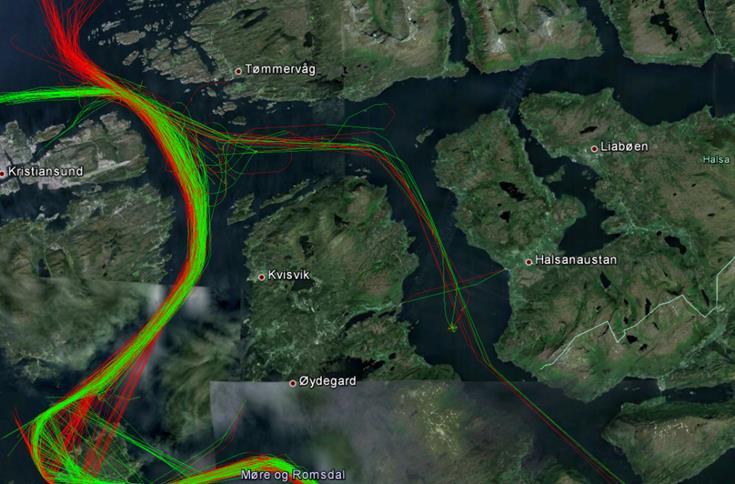 Figur 4 Illustrasjon av hvordan skipene som er større enn 100 m i lengde, med AIS-utstyr, seilte i området i perioden fra januar 2014 til og med januar 2015.