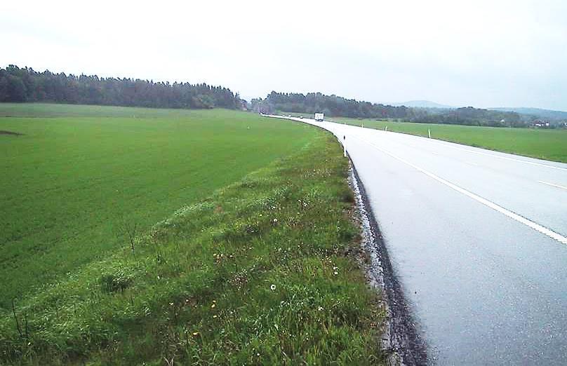 Terrengforming På E6 Ulsberg Melhus tilpasses sideterreng stedet vegen går gjennom. Det skal være avrundede overganger mellom nytt og eksisterende terreng.