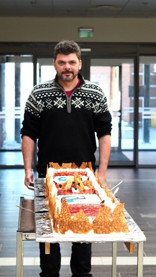 FBA har hatt ordning med at studenter kan besøke sin videregående skole. Selv om satsen ble økt fra kr. til kr. pr. klassebesøk, er ikke dette et oppdrag mange studenter har meldt seg til.