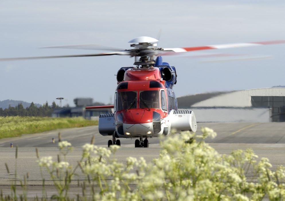 40 med også personer bosatt ved de største sivile lufthavnene og ved lufthavner med betydelig offshore helikoptertrafikk.