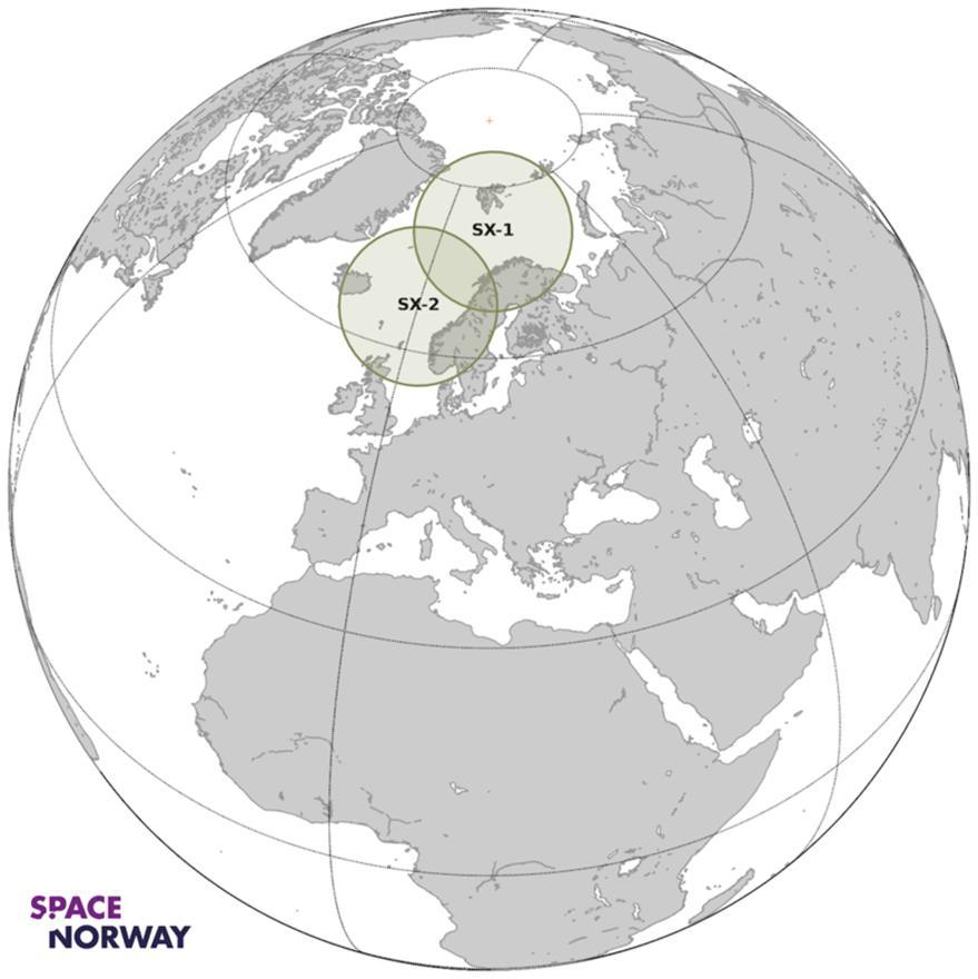 Figur 38: Illustrasjon av dekningsområdet til de to styrbare antennene på Ka- og X-båndnyttelastene. Kilde: Space Norway Begge satellittene vil kunne skytes opp ved bruk av én rakett.