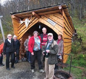 Til venstre ved første gapahuk (Katedralen) Langs lysløypa ned mot