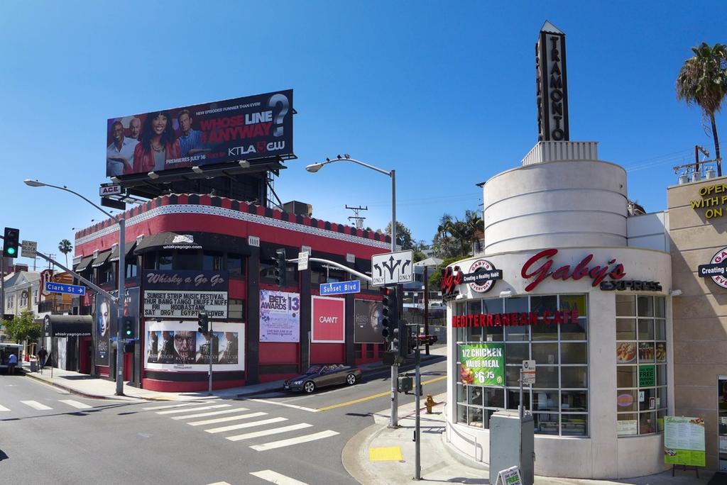 Søndag 5. november, forts... Mange tar en tur til Hollywood Boulevard.