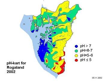 17 Mens endringene i forsuringsarealer i fylket var omfattende i perioden 1980-85 til 2002, var endringene relativt små fra 2002 til 2007 (fig. 7&8).