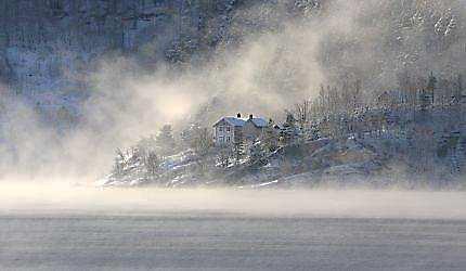 Fordampningståke Fordampingståke oppstår når atmosfæren får tilført vanndamp til metning oppstår. F.eks.